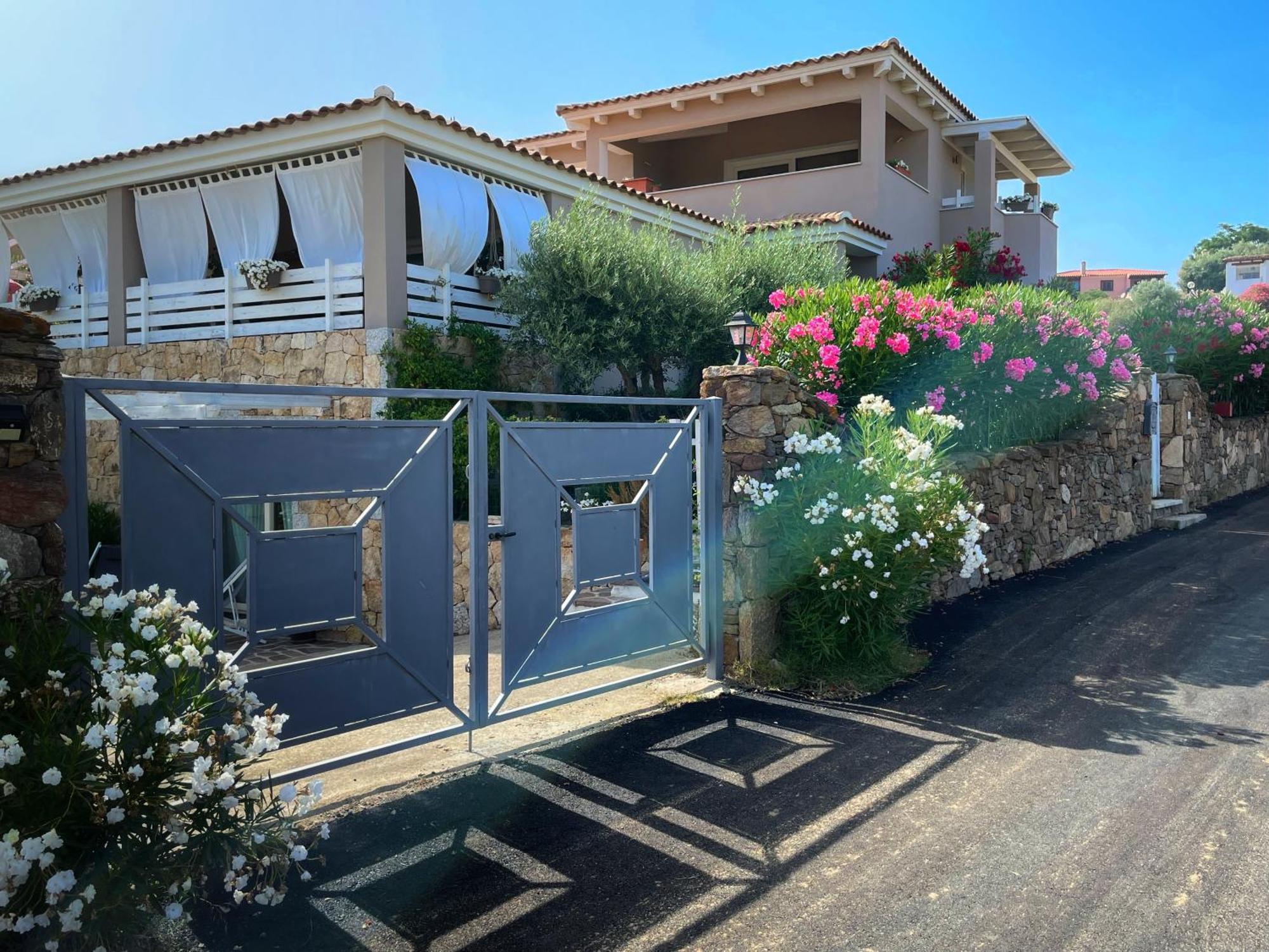 La Pecora Nera B&B Budoni Buitenkant foto